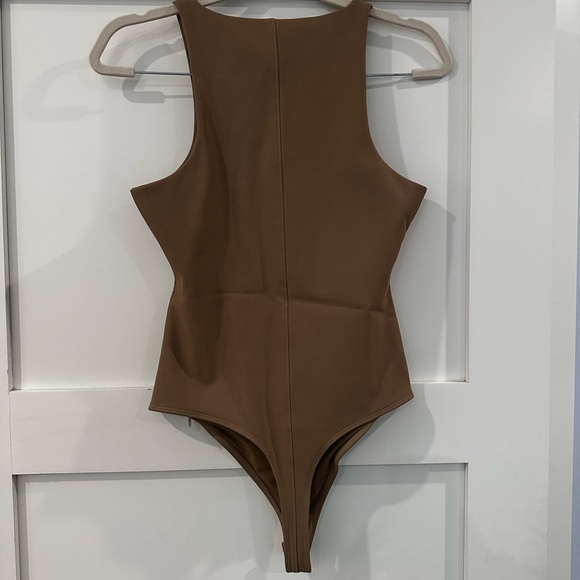 Good American leather bodysuit - size 1/SM (color is best shown in zoomed pic) - Picture 4 of 6